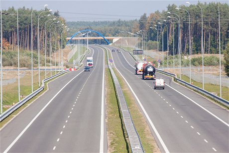 Mosty jsou sjezdy z dálnice (ilustraní foto).
