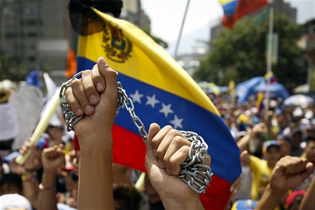 Protivládní protesty ve venezuelském Caracasu.