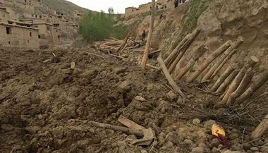 Pedstavitel OSN v Afghnistnu hovo podle agentury AP o nejmn 350 mrtvch.
