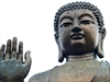 Na ostrov Lantau najdete nejvyí Buddhovu sochu v Hongkongu.