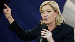 Marine Le Penová a její Národní fronta jsou v zahraniční politice unisono proruští – a schvalují ruskou agresi vůči Ukrajině.