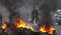 Ukrajinsk armda bojuje o Slavjansk. Obti jsou na obou stranch