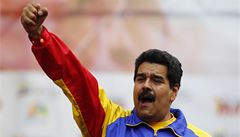 Nsil, zatkn, propaganda. Venezuelsk reim bojuje o peit