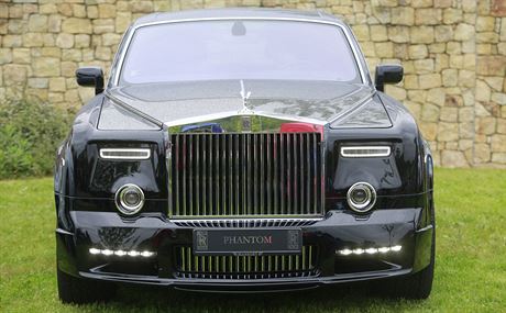 Nvtvnci mohou obdivovat pedvlen veterny Rolls-Royce, klasick limuzny...