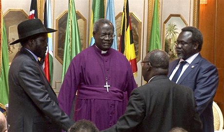 Prezident Jiního Súdánu Salva Kiir (nalevo) a vdce rebel Riek Machar...