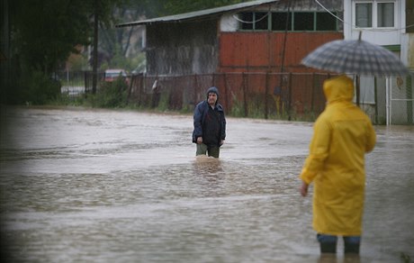 Záplavy zpsobené vydatnými deti, které v Srbsku trvají dva dny a mají jet...