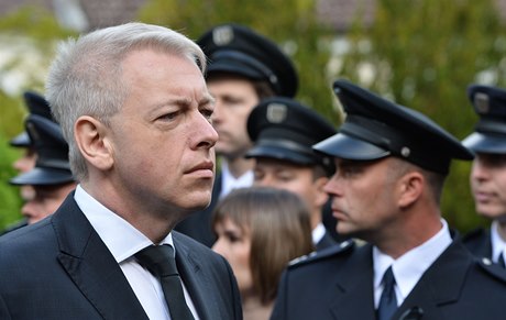 Pohbu se zúastnil rovn ministr vnitra Milan Chovanec a policejní prezident Tomá Tuhý