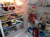 Majitel této lednice je opt velký konzument mléných výrobk, sladkých nápoj,...