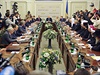 Jednání o ukrajinské krizi v Kyjev. Uprosted úadující prezident Oleksandr...