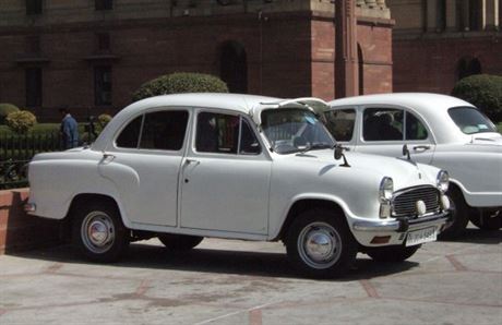 Vz znaky Ambassador indické automobilky Hindustan Motors.