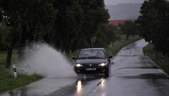 De�t� zvedly v noci na 28. kv�tna hladiny �ek v Plze�ském kraji. Na snímku je...