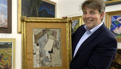 Majitel Galerie Kodl Martin Kodl s obrazem Emila Filly Hlava mue s dýmkou z...
