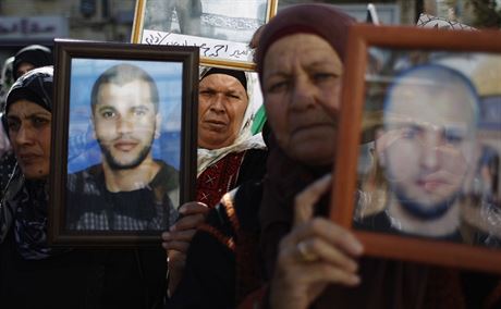 Palestinské eny drí portréty hladovjících vz.