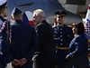 Prezident Milo Zeman s manelkou Ivanou se 6. ervna setkali na letiti v...