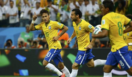 Radujc se Brazilec Neymar (vpedu).