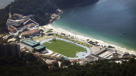 Tady, blízko pláe Copacabana, mají fotbalisté Anglie své tréninkové centrum.