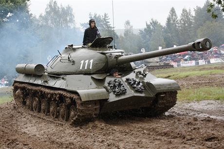 Sovtský tank IS-3 (ilustraní fotografie).