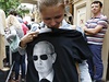 Sluí mi Putin? Nová kolekce triek s portréty ruského prezidenta.