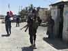 Irácké bezpenostní jednotky na kontrolním stanoviti ve mst Bákuba.