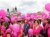 Avon pochod v Praze pilkal asi 20 tic lid.