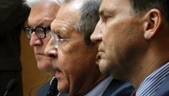 Mezi N�meckem a Polskem to kv�li ukrajinské krizi za�íná sk�ípat. Zleva:...