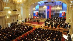 Nový slovenský prezident Andrej Kiska slo�il 15. �ervna slib ve velkém sálu...