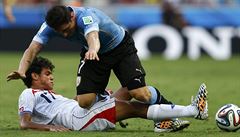 Yeltsin Tejeda (dole) a Cristian Rodriguez.