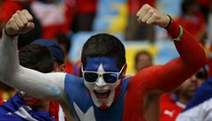 Fanou�ek Chile p�i zápase se �pan�lskem.