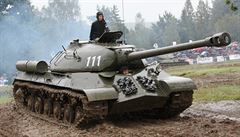 Ukrajint povstalci ukradli sovtsk tank. Nen jasn, zda funkn