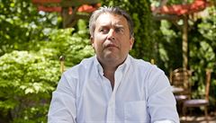 "Je daleko sna��í prosadit se v nových stranách," míní Jure�ko.