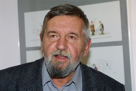 Kreslí Vladimír Renín.