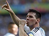 Lionel Messi slaví gól proti Íránu.
