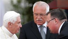 �editel hradního protokolu prezidenta Jind�ich Forejt a exprezident Václav...