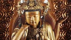 Bódhisattva milosrdenství Kannon sedící na lotosovém podstavci, 18. století,... | na serveru Lidovky.cz | aktuální zprávy
