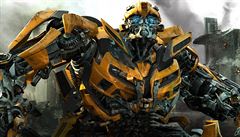 Transformers: Zánik. Americký kýč samožerného režiséra šlape jako hodinky