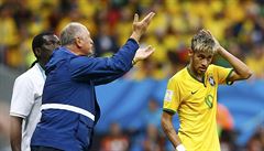 Trenér Luiz Felipe Scolari a útočník Neymar.