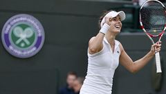 Premo�itelka favoritky - Alize Cornetová.