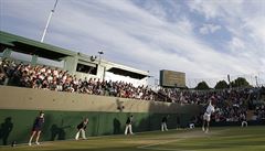 Servírující Tomá� Berdych.