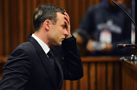 Oscar Pistorius u soudu v Pretorii.