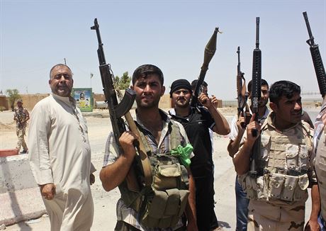 KmenovÍ bojovníci v Iráku.