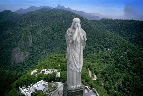 Jeí Kristus na Corcovadu v Rio de Janeiru pláe. Obrázek umístil na svj...
