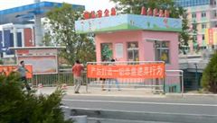 Čínský babybox: 11 dní, přes 108 dětí. Rodiče sem odkládají postižené