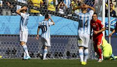 Argentin�tí fotbalisté litují zma�ené �ance.