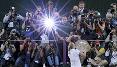 ampionka mezi fotografy. Skromná hráka si chvíle slávy náleit uívala.