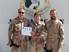 Voják Bohuslav H. (uprosted) z eského leteckého poradenského týmu v Kábulu je...