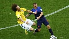 David Luiz (vlevo) vs. Jordy Clasie.