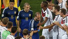 Argentinci skon�ili t�sn� p�ed vrcholem.