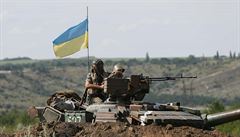 Ukrajinsk armda nasadila letectvo. Na vchod dobyla Luhansk