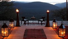 podve�er v Saruni je plný romantiky. Pohled na africkou krajinu bere dech.....