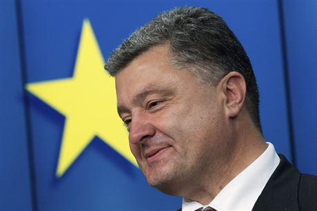 Ukrajinsk prezident Petro Poroenko na nvtv v Bruselu.